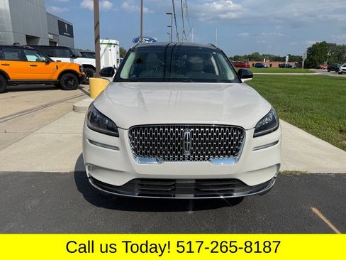 Used 2022 Lincoln Corsair AWD w/ Premium Package image 3