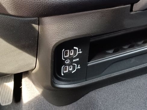 Used 2026 RAM 2500 Big Horn AWD/4WD image 20