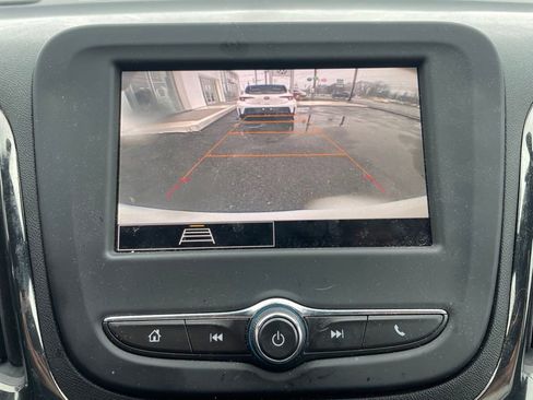 Used 2023 Chevrolet Equinox RS AWD/4WD image 16