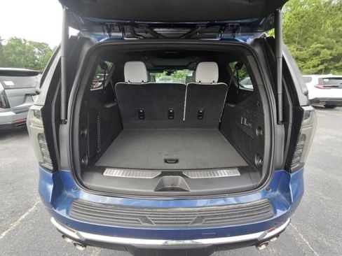 Used 2025 Chevrolet Suburban Premier w/ Sun And Tow Package RWD image 10