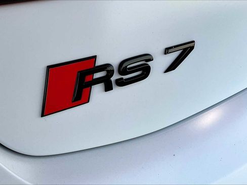 Used 2025 Audi RS 7 Performance w/ Matte Carbon Package image 15