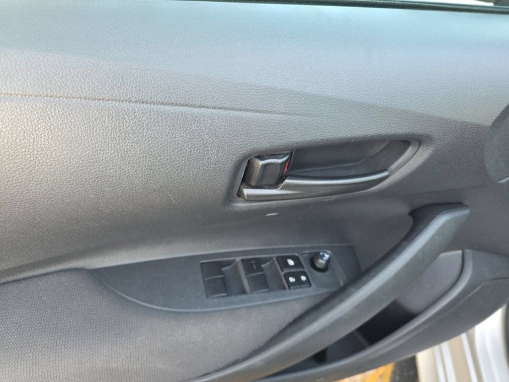 Used 2025 Toyota Corolla LE FWD image 15