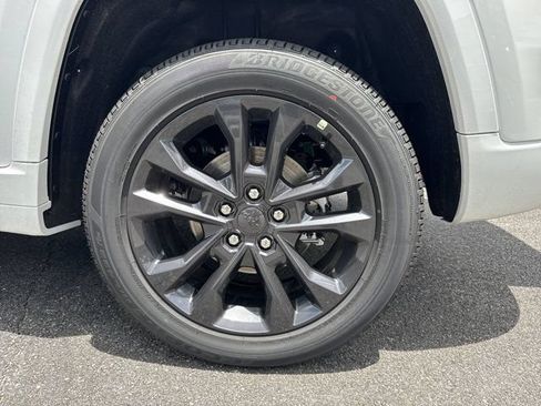 New 2026 Jeep Grand Cherokee Limited AWD/4WD image 21