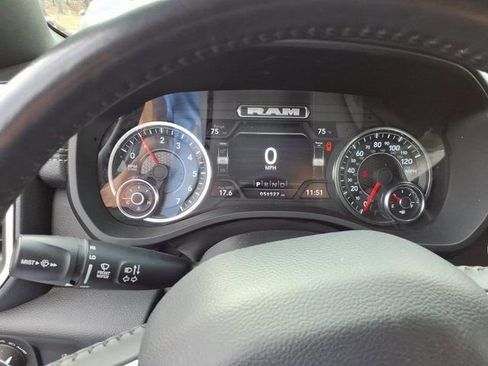 Used 2024 RAM 1500 Laramie image 9