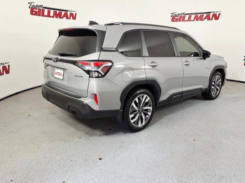 Used 2025 Subaru Forester Touring AWD/4WD image 6