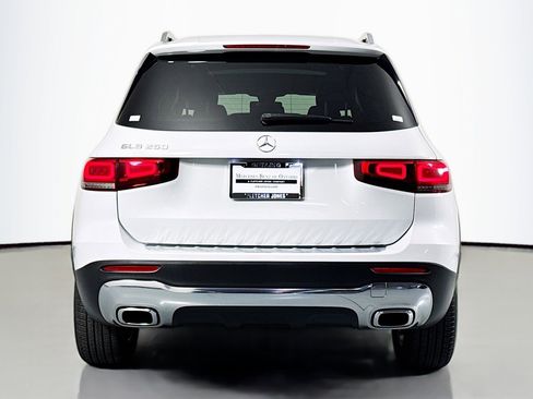 Used 2020 Mercedes-Benz GLB 250 image 3