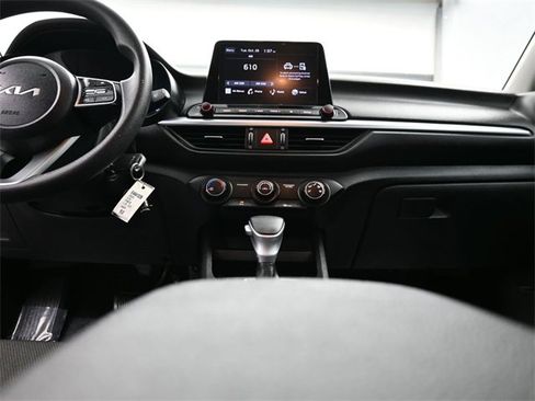 Used 2022 Kia Forte LXS image 12
