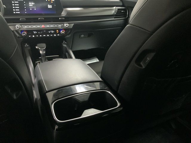 Used 2025 Kia Telluride S AWD/4WD image 40