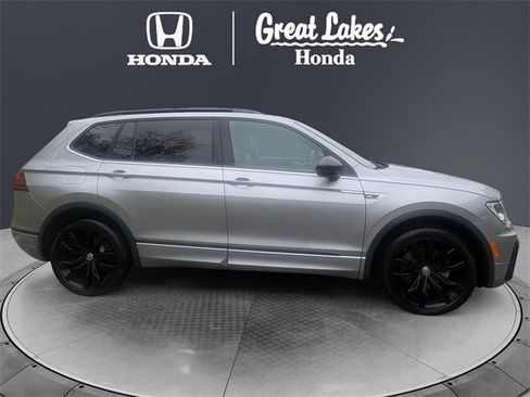 Used 2021 Volkswagen Tiguan SE R-Line image 7