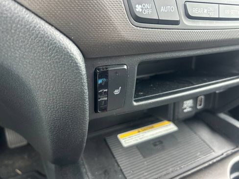 Used 2022 Honda Pilot TrailSport image 14