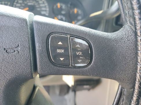 Used 2005 Chevrolet Tahoe Z71 w/ Preferred Equipment Group AWD/4WD image 33