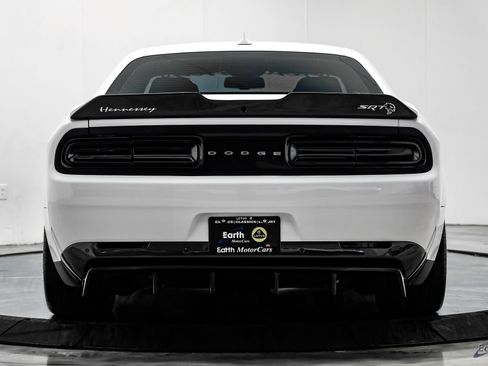 Used 2018 Dodge Challenger SRT Hellcat RWD image 14