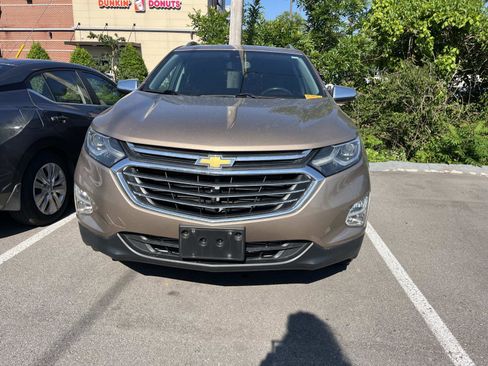 Used 2018 Chevrolet Equinox Premier AWD/4WD image 4