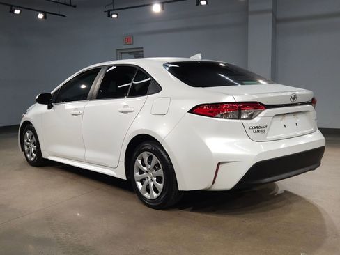 Used 2023 Toyota Corolla LE image 5