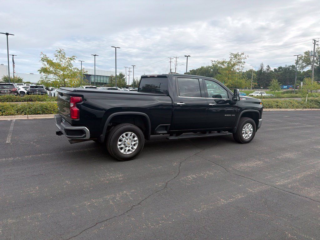 Used 2021 Chevrolet Silverado 2500 LTZ w/ Z71 Off-Road Package AWD/4WD image 17