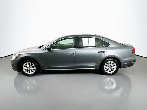 Used 2017 Volkswagen Passat 1.8T S FWD image 4