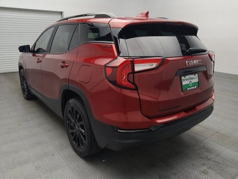 Used 2024 GMC Terrain SLE w/ Driver Convenience Package FWD image 5