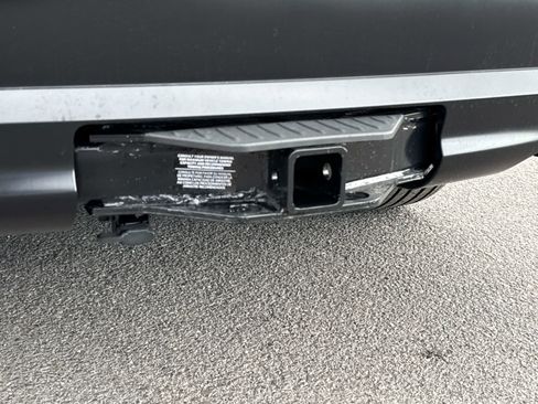 Used 2026 Toyota Highlander XLE image 8