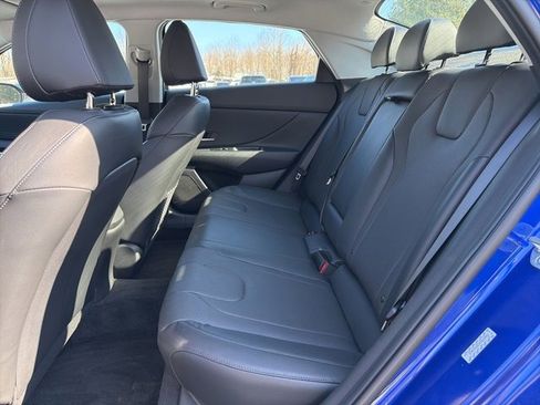 Certified 2023 Hyundai Elantra Limited image 13