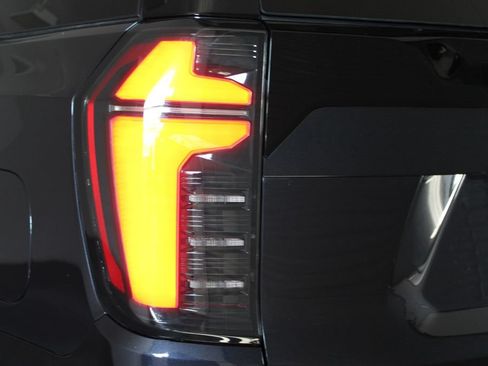 Used 2025 Chevrolet Tahoe LT AWD/4WD image 59