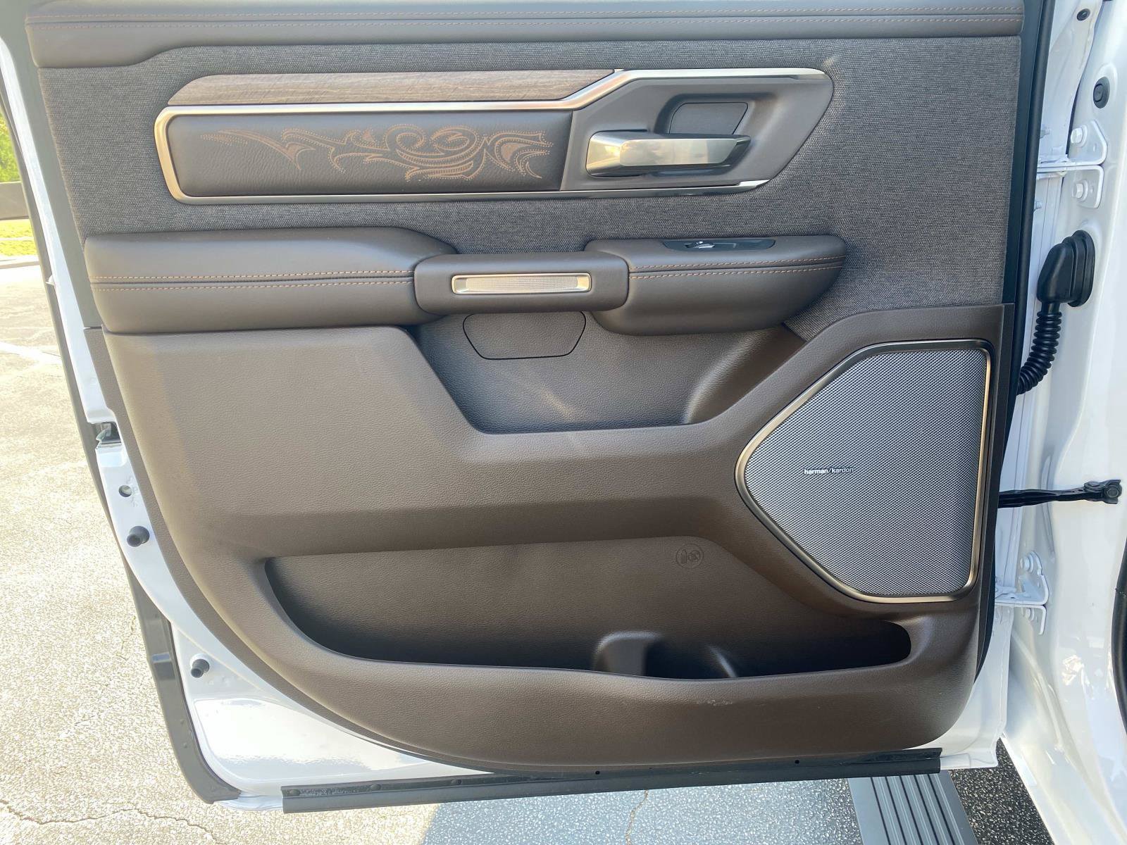 Used 2026 RAM 1500 Limited AWD/4WD image 19