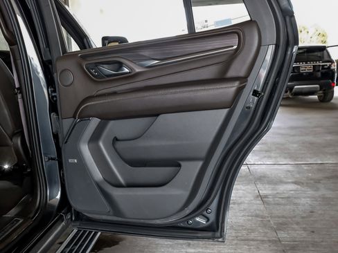 Used 2021 GMC Yukon Denali w/ Denali Premium Package image 52