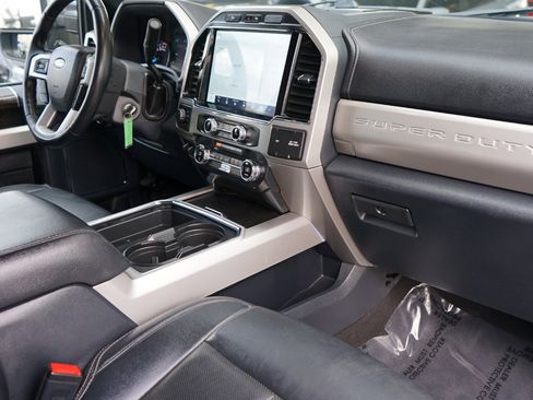 Used 2022 Ford F250 Lariat w/ FX4 Off-Road Package image 11