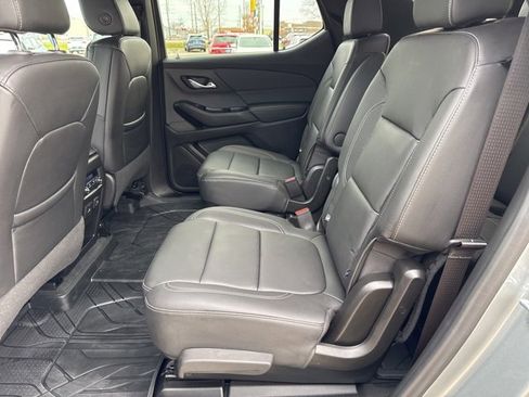 Used 2023 Chevrolet Traverse LT w/ LT Premium Package image 27