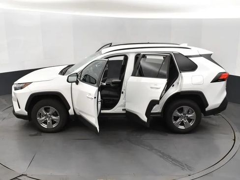 Used 2024 Toyota RAV4 XLE FWD image 7
