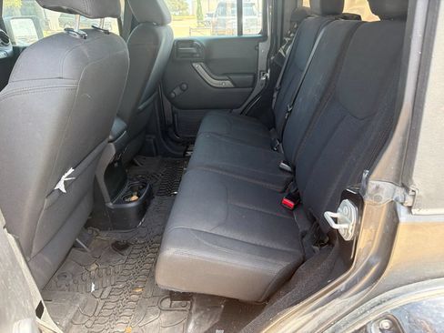 Used 2016 Jeep Wrangler Unlimited Sport AWD/4WD image 11