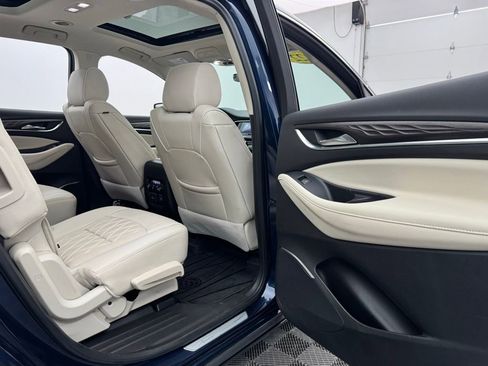 Used 2022 Buick Enclave Avenir w/ Avenir Technology Package AWD/4WD image 43