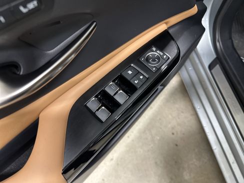 Used 2024 Lexus ES 350 Ultra Luxury w/ Accessory Package (Z2) FWD image 15