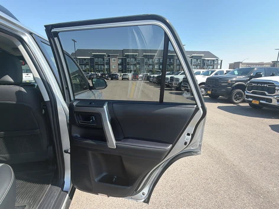 Used 2022 Toyota 4Runner SR5 Premium AWD/4WD image 24