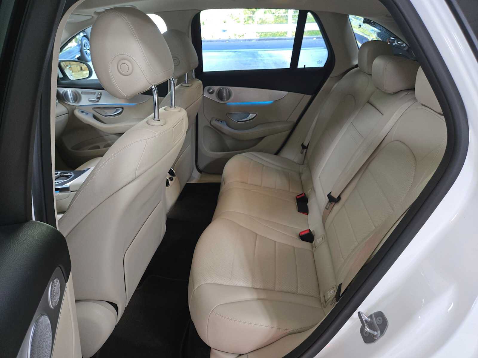 Used 2019 Mercedes-Benz GLC 300 4MATIC image 16