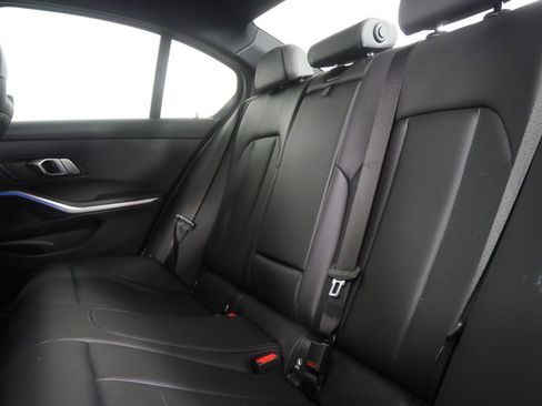 Used 2022 BMW 330i Sedan w/ Premium Package image 15