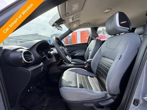 Used 2023 Nissan Kicks SR w/ SR Premium Package FWD image 10