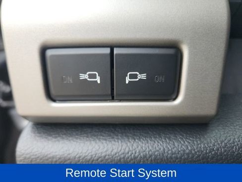 Used 2022 Ford F250 Lariat w/ Black Appearance Package image 25