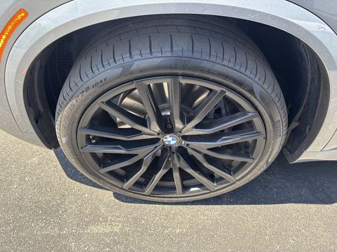 Used 2024 BMW X5 M60i AWD/4WD image 33