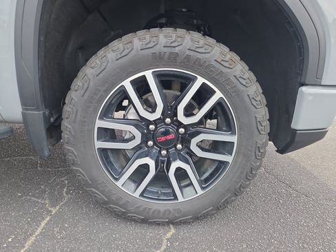 Used 2024 GMC Sierra 1500 AT4 w/ AT4 Carbonpro Edition AWD/4WD image 29