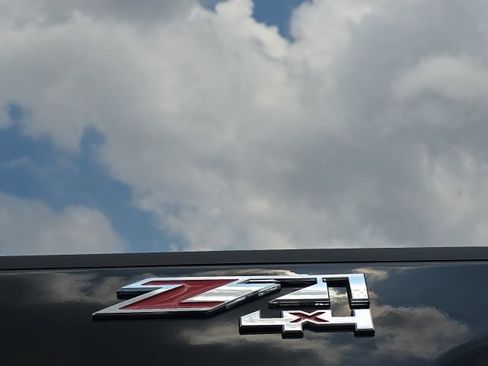 Used 2025 GMC Sierra 3500 AT4 w/ Technology Package AWD/4WD image 10