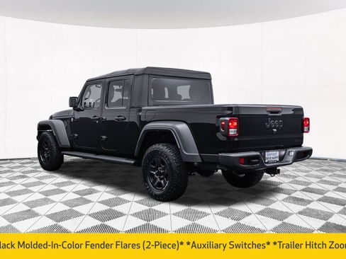 Used 2021 Jeep Gladiator Sport image 10