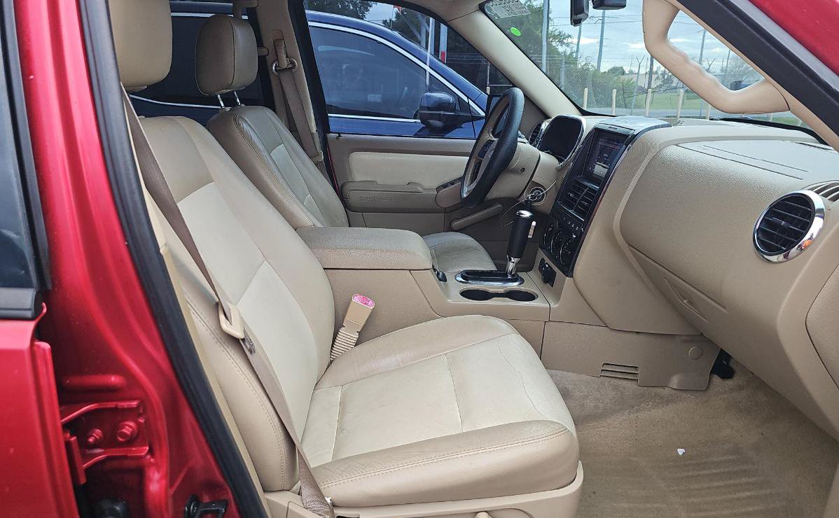 Used 2007 Ford Explorer XLT AWD/4WD image 8