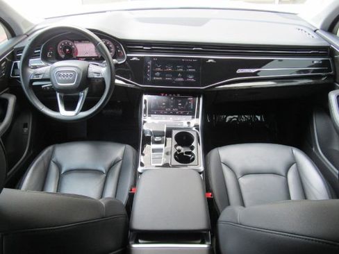 Used 2023 Audi Q7 2.0T Premium Plus w/ Premium Plus Package image 3