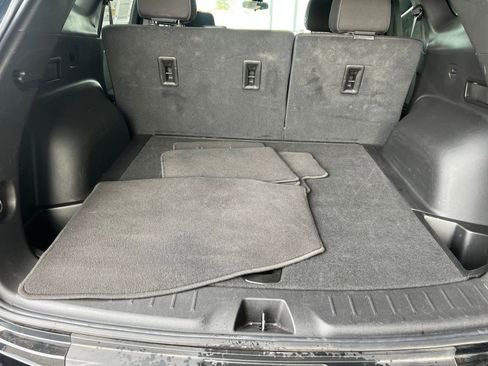 Used 2025 Chevrolet Blazer LT image 31