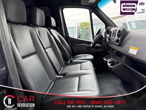 Used 2023 Mercedes-Benz Sprinter 2500 image 8