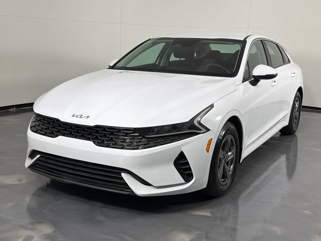 Used 2023 Kia K5 LXS FWD image 10