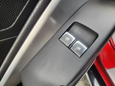 Used 2019 Chevrolet Corvette Stingray Coupe w/ 2LT Preferred Equipment Group image 19