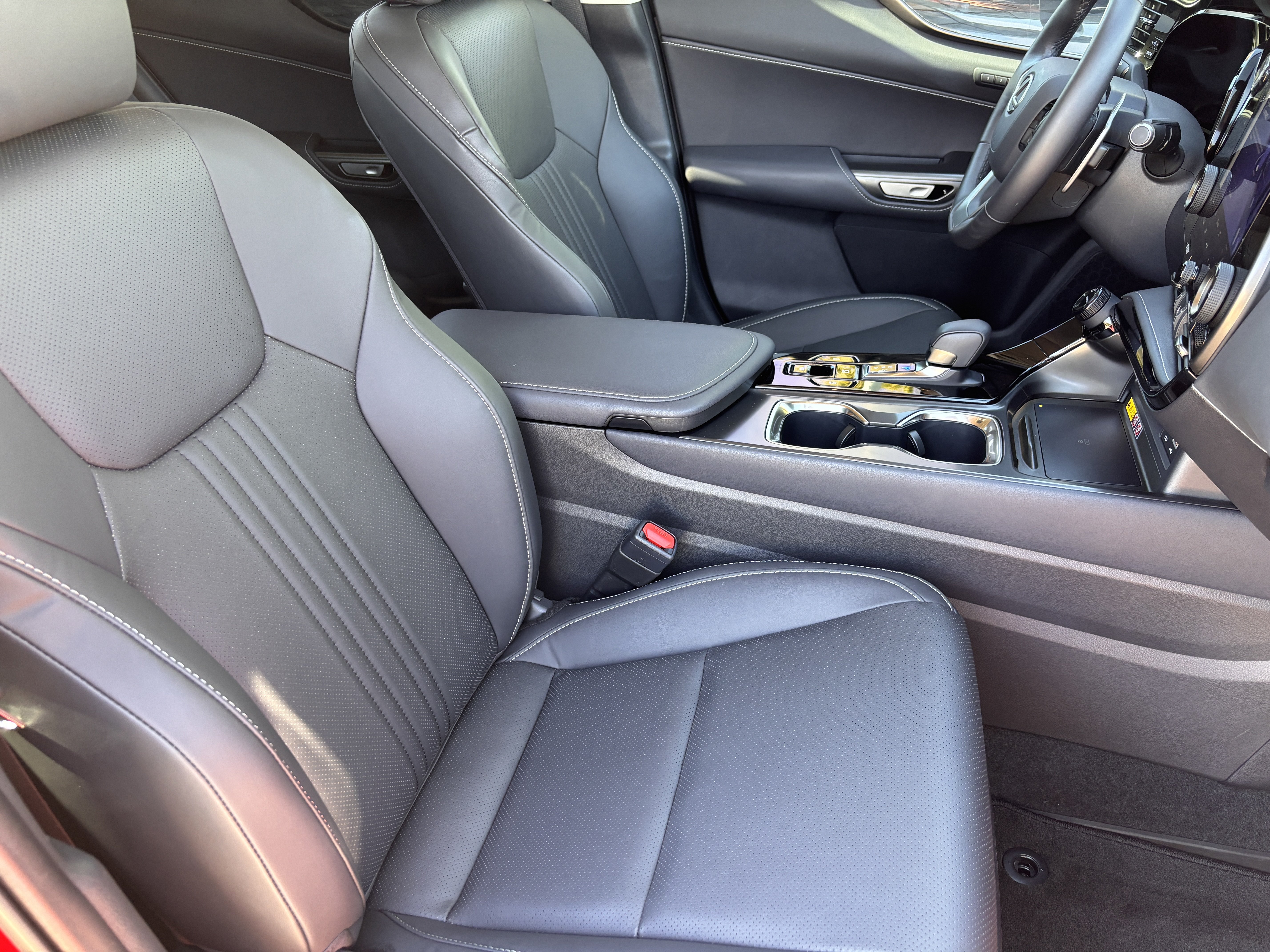 Certified 2025 Lexus NX 250 FWD w/ Accessory Package (2T) image 35