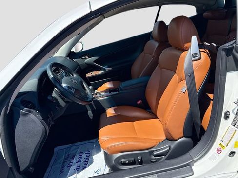 Used 2011 Lexus IS 250C w/ Luxury Pkg RWD image 27