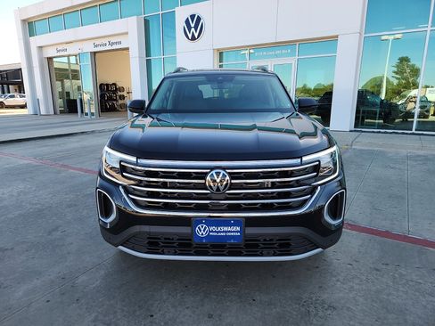 New 2026 Volkswagen Atlas SE image 2